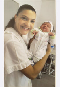 Priscila Franco com sua filha Belinha