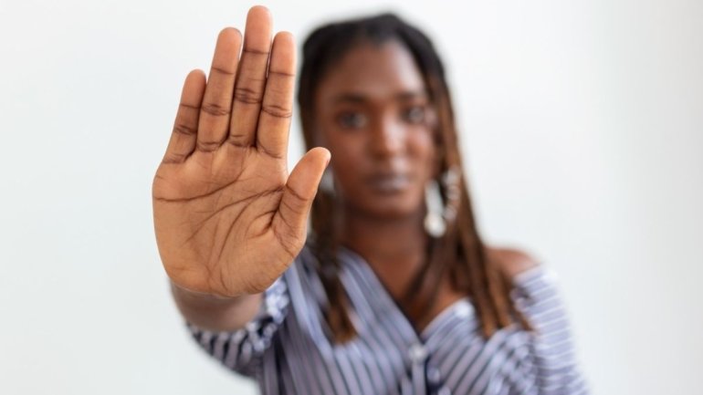 Projeto de lei que garante atenção qualificada às mulheres vítimas de violência é aprovado na Câmara