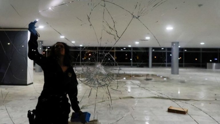 8 de janeiro de 2023: lembrar para nunca esquecer
