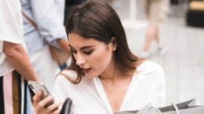 Na era figital: entenda como a união do mundo físico com o digital afeta a indústria da moda
