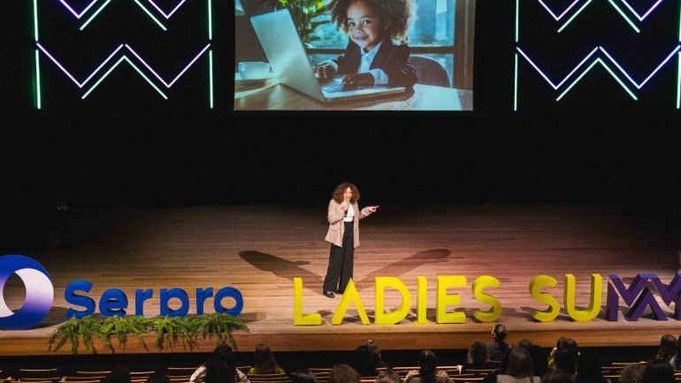 Promovido pelo Instituto Ladies in Tech e apresentado pelo Serpro, o encontro reuniu mais de 300 participantes