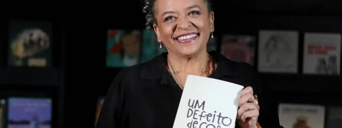 A escritora Ana Maria Gonçalves