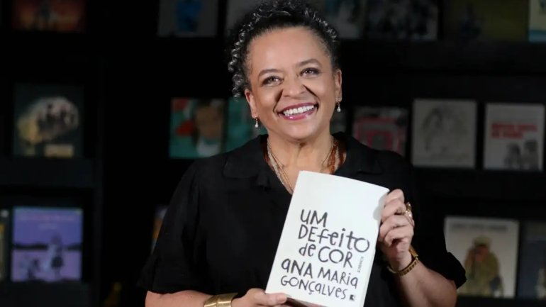 A escritora Ana Maria Gonçalves