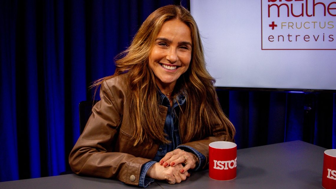 Em entrevista, Monique Curi fala sobre carreira, maternidade e reinvenção após os 50